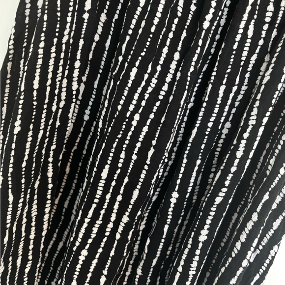 City Chic Black and White Backless Dress - Picture 4 of 4